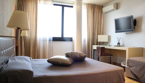 Triple Room