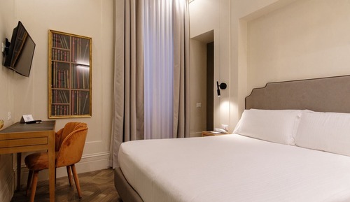 Room, Annex Building (Small)