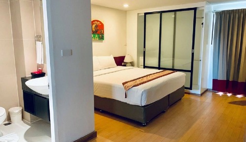 Deluxe Single Room