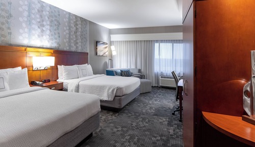 Room, 2 Queen Beds, Non Smoking (Hearing Accessible)