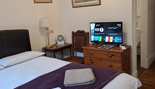 Double Room, Ensuite (Room 2)