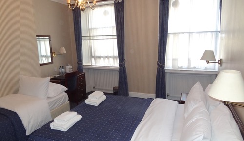 Family Triple Room (3pax)