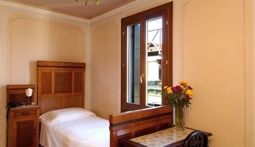 Single Room, 1 Twin Bed, Private Bathroom