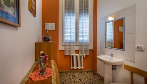 Single Room, Shared Bathroom