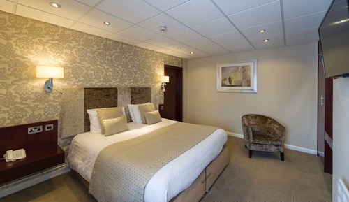 Double Room, 1 Double Bed, Garden View (2 Adults and 1 Child)