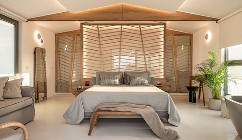 Deluxe Studio Suite