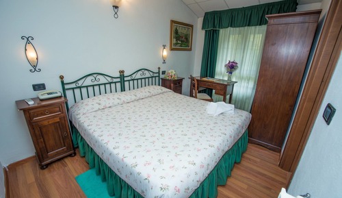 Deluxe Double Room Single Use