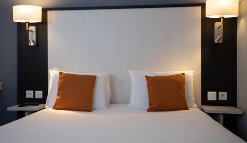 Double Room (Air Conditioning)