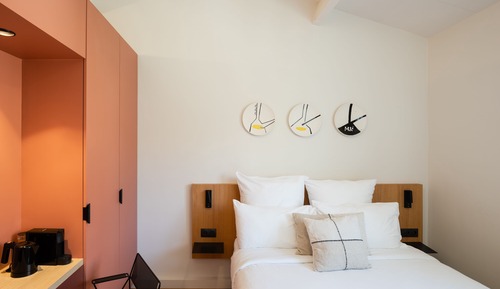 Comfort Room, Garden View