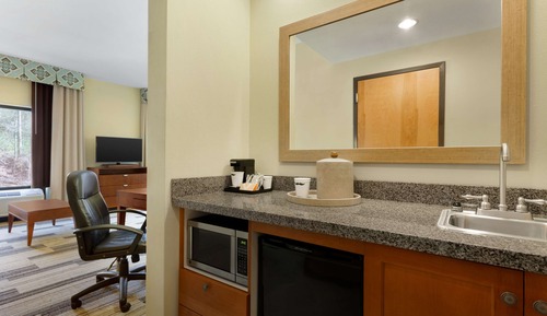 Studio Suite, 1 King Bed, Non Smoking