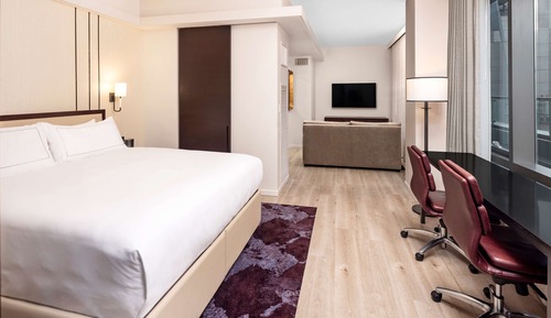 Premier Studio, 1 King Bed (Floors 21-24)