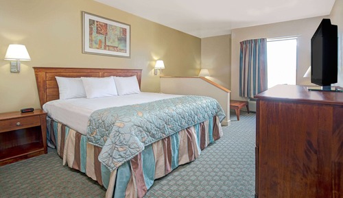 Junior Studio Suite, 1 King Bed, Non Smoking
