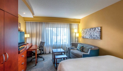 Room, 1 King Bed with Sofa bed, Non Smoking