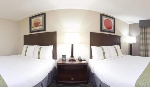 Standard Room, 2 Queen Beds, Accessible (Accessible Tub)