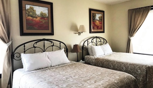 Traditional Double Room Single Use, 2 Queen Beds