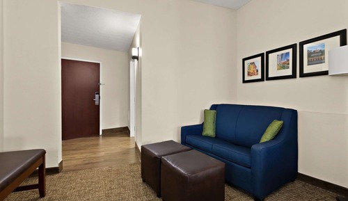 Suite, Multiple Beds, Non Smoking