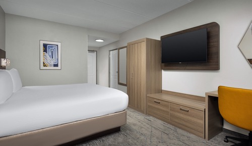 Standard Room, 1 King Bed