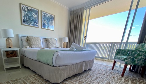 Two bedroom Apartment with Seaview Rooftop