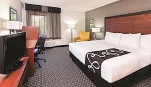 Room, 1 King Bed, Non Smoking, City View