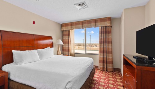 One King Bed, Non-Smoking, Accessible