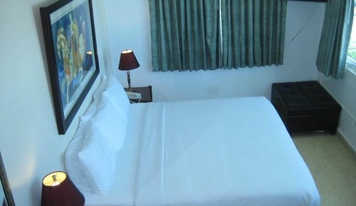 Standard Room, 1 Queen Bed