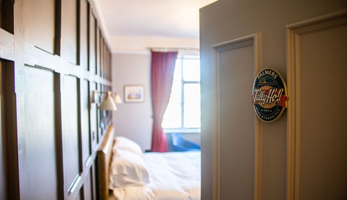 Super king bed (ensuite showers) Countryside view