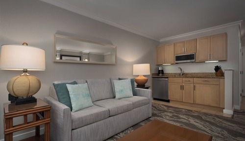 Suite, 1 Bedroom, Balcony (Mobility/Hearing Accessible, Tub)
