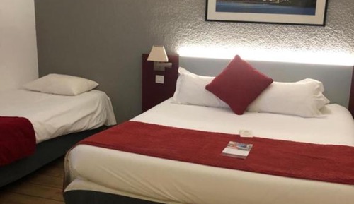 Triple Room, Multiple Beds