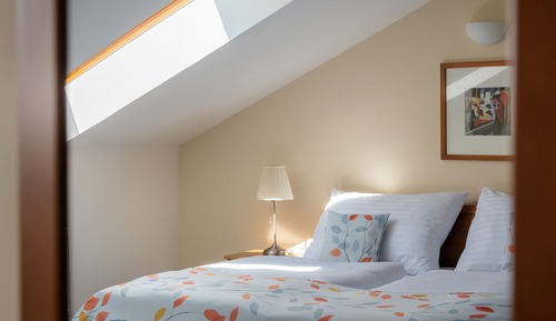 Standard Apartment, 1 Queen Bed, Non Smoking, City View