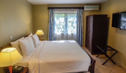 Standard Room, 1 King Bed