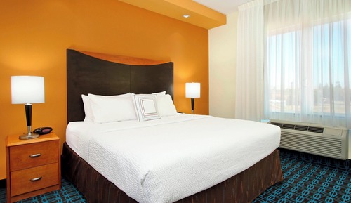 Executive Suite, 1 King Bed with Sofa bed, Non Smoking (Hearing Accessible)