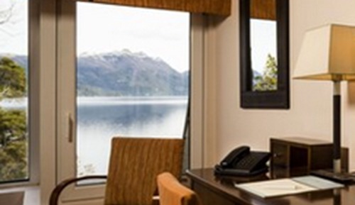 Family Room, Connecting Rooms, Lake View
