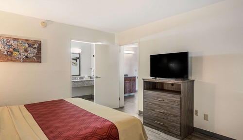Suite, 1 King Bed, Non Smoking (Upgrade)