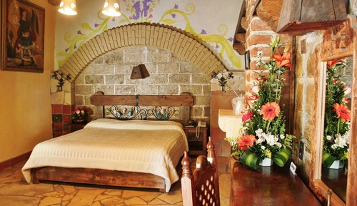 Standard Room, 1 King Bed