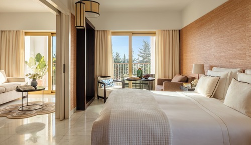 Family Suite, 2 Bedrooms, Balcony (1 King Bed and 2 Twin Beds)