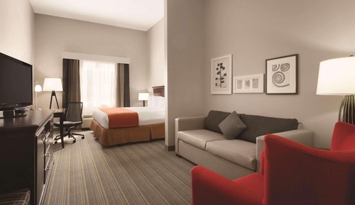 Studio Suite, 1 King Bed with Sofa bed, Non Smoking