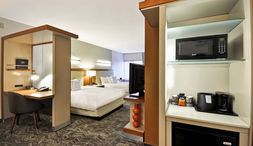 Studio, 2 Queen Beds (Hearing Accessible)