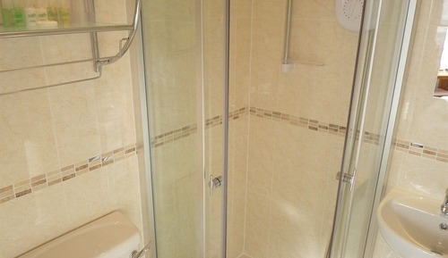 Basic Double Room, Ensuite