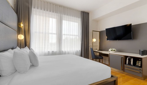 Executive Room, 1 King Bed, Accessible