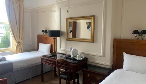 Twin Room, 2 Twin Beds