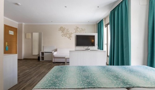 Deluxe Triple Room, Balcony