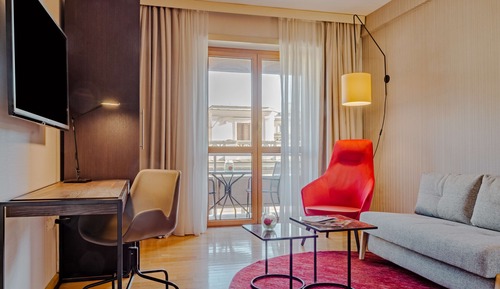 Family Room (Adjoining Room, extra bed 4AD+2CH)