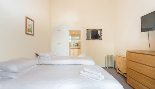Standard Studio, Ensuite (Twin Upper Floor)