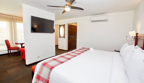 Junior Suite, 1 King Bed