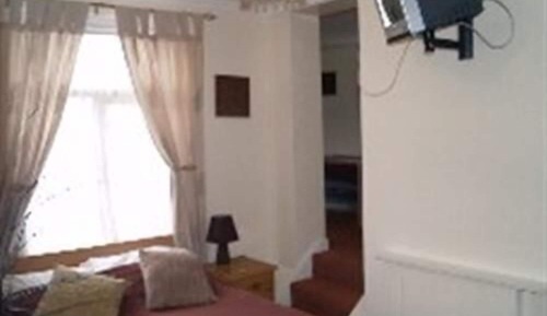 Suite, Ensuite (1 - 2 Adults & 1 Child )