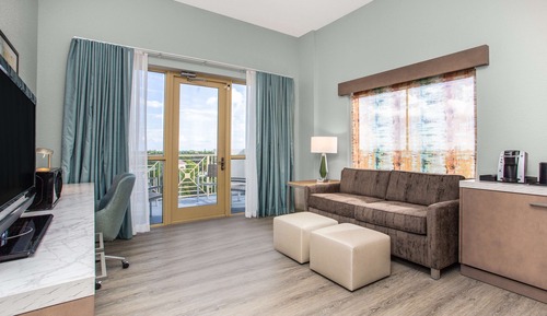 Studio Suite, 1 King Bed, Balcony
