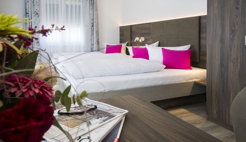 Quad Room