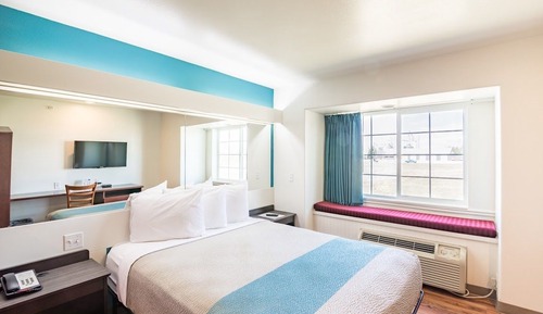 Standard Room, 1 Queen Bed, Non Smoking