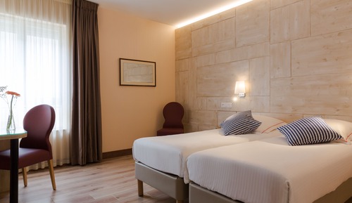 Double Room, 1 Double Bed, Courtyard View