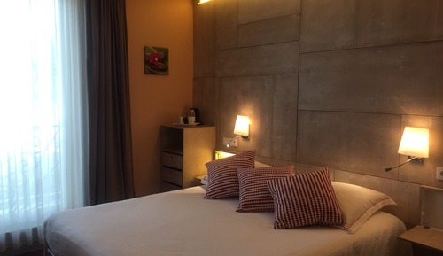 Double Room, Partial Lake View